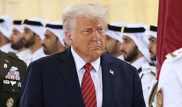 ترمب يهاجم بايدن بشأن الهجرة ويُروّج لمشروع خفض الضرائب التاريخي
