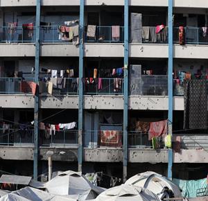 "الأونروا": نحو 75 ألف نازح يحتمون في أكثر من 100 مبنى للوكالة في غزة معظمها متضرر ومكتظ