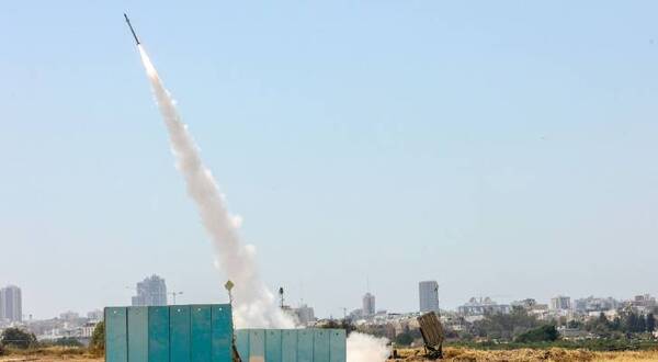 إعلام عبري: اعتراض صاروخ أطلق من قطاع غزة في منطقة كيسوفيم