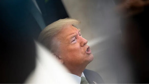 ترامب يعلن انضمام "كازاخستان" لاتفاقيات التطبيع.. ويتحدث عن "حماس"