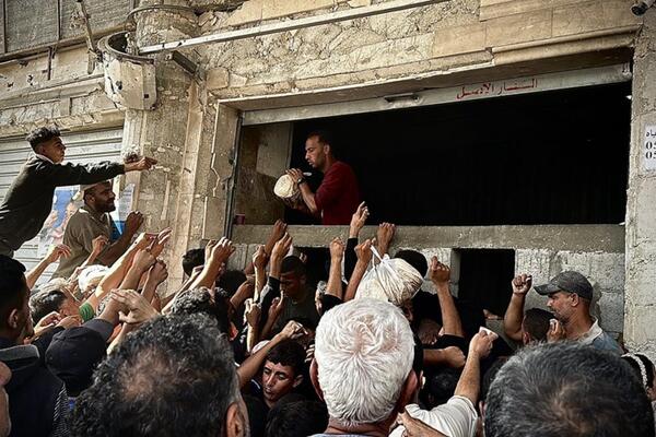الأونروا: المساعدات الواصلة إلى غزة "إبرة في كومة قش"
