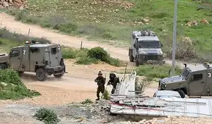 الاحتلال يعتدي على أهالي تجمع بدوي شرق القدس